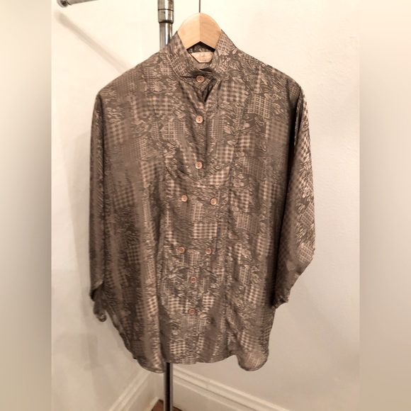 Vintage metallic blouse. - Picture 1 of 7
